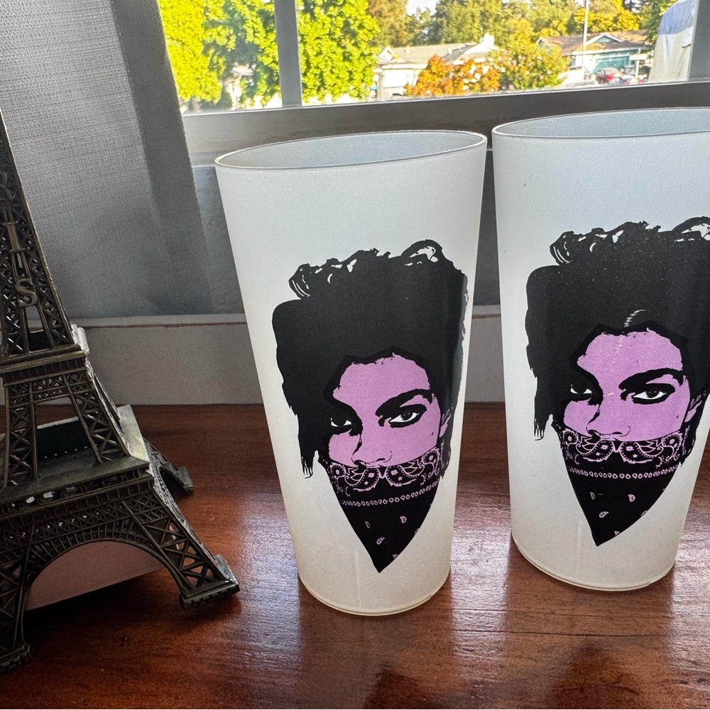 Prince plastic Set of Tumblers from Paris
